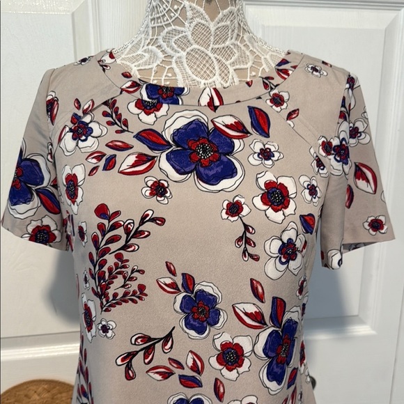 Banana Republic Floral Print Short Sleeve Dress 6 - Picture 2 of 14